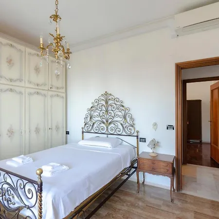 Altido Front Sea Apt With Big Terrace In Apartman Chiavari